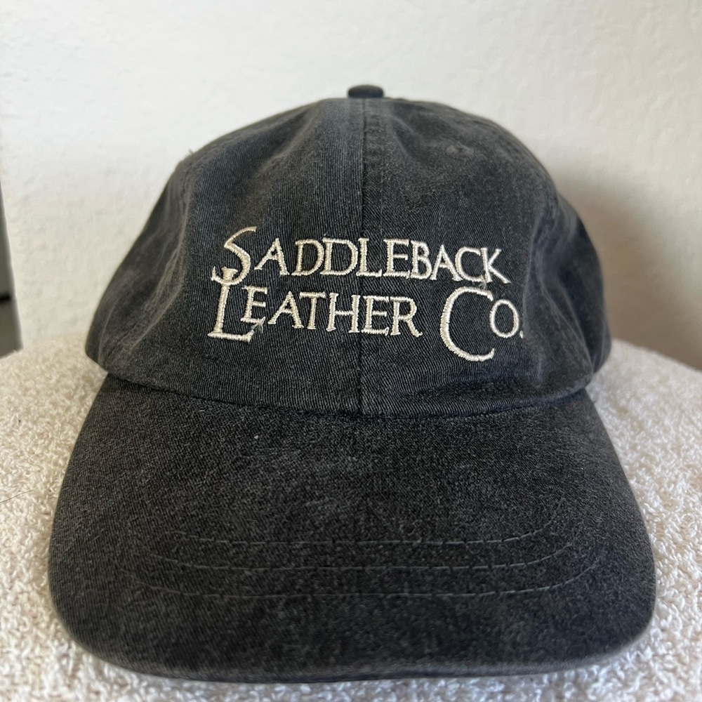 Saddleback Leather Co RARE DISCONTINUED adjustable men’s or women’s cap.